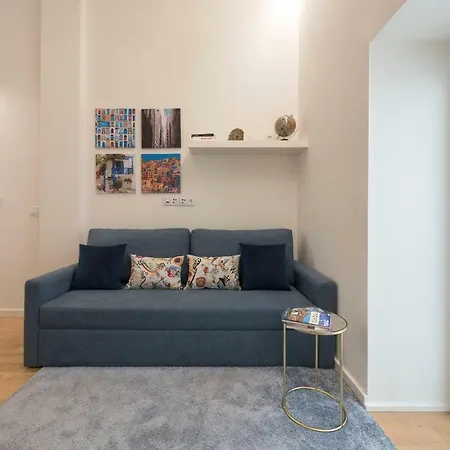 Lovelystay - Majestic Flat In City Center *