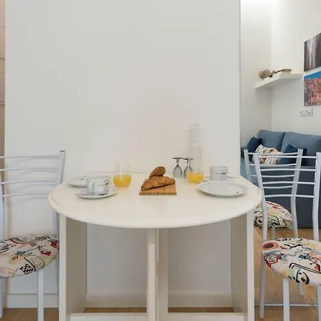 Apartment Lovelystay - Majestic Flat In City Center