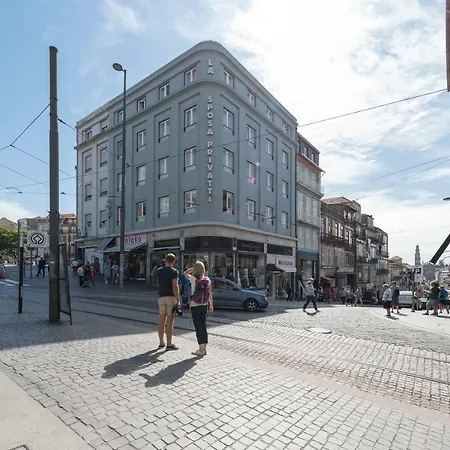 Lovelystay - Majestic Flat In City Center Apartment *